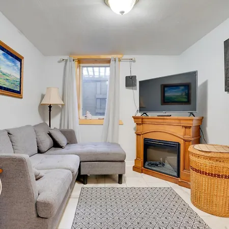 Walk To Lake George Guest Suite In Oak Grove